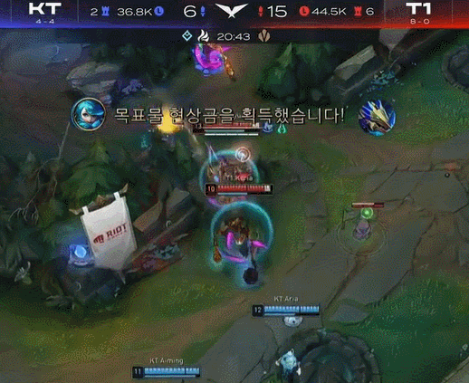 克萊自信滿滿地說我們在打無私的籃球 隊友們關系更緊密了難道不是因為他自己投得太多嗎.